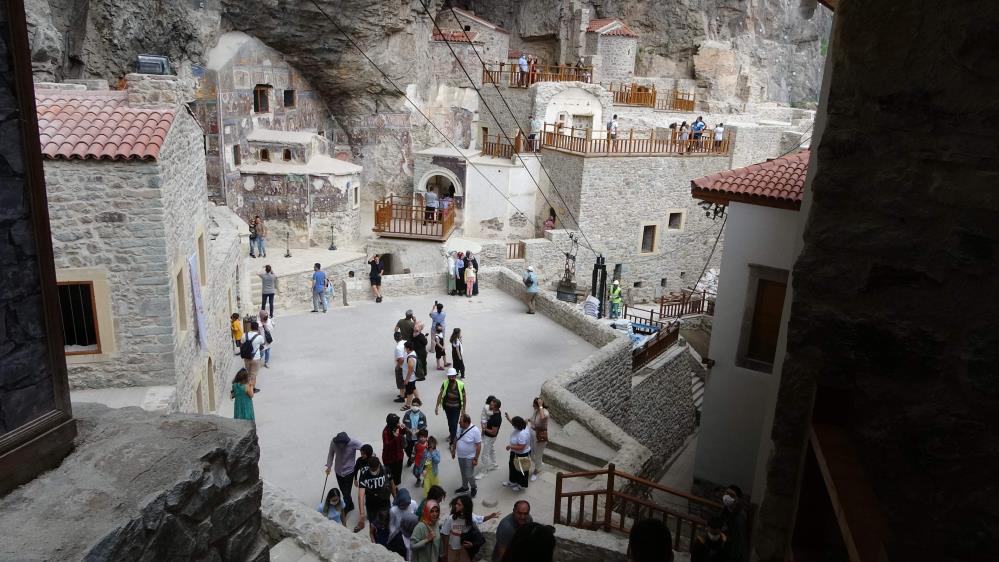 Sümela'ya ziyaretçi akını